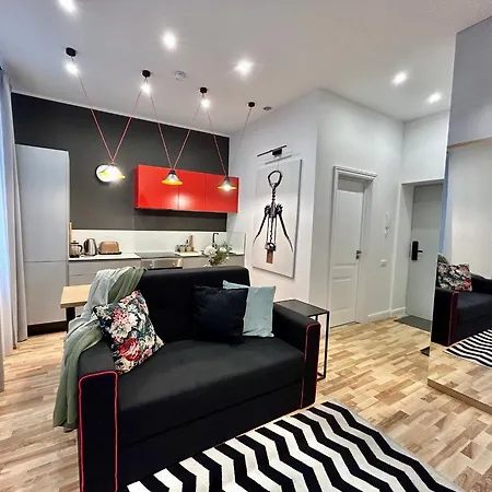 Harmony- Brand New & Cozy Very Center Of *