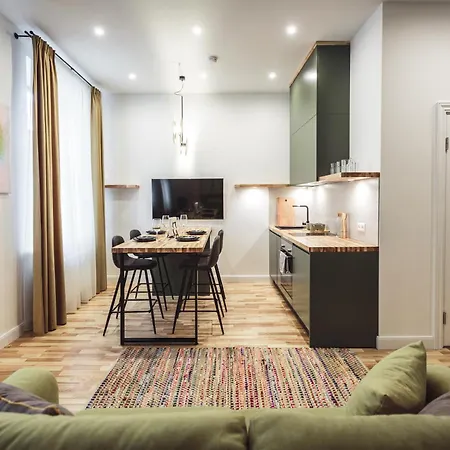 Apartment Harmony- Brand New & Cozy Very Center Of *