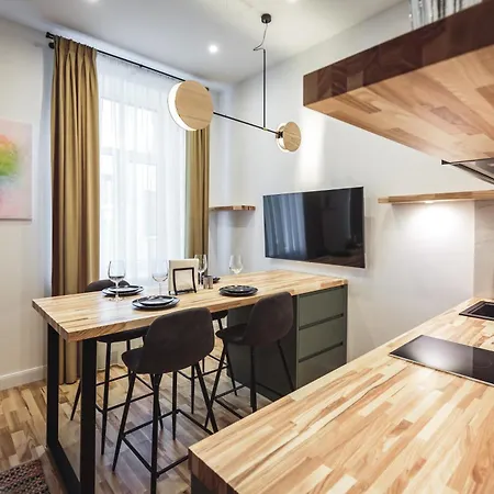 Harmony- Brand New & Cozy Very Center Of Apartment Riga
