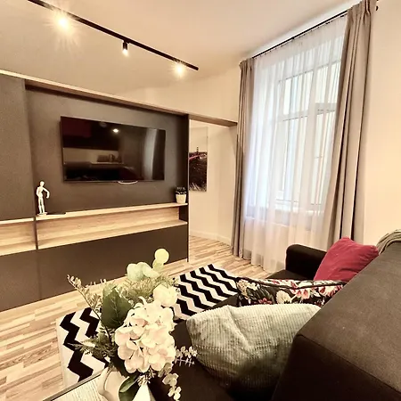 Harmony- Brand New & Cozy Very Center Of Apartment Riga