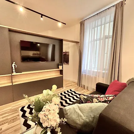 Harmony- Brand New & Cozy Very Center Of Apartment Riga