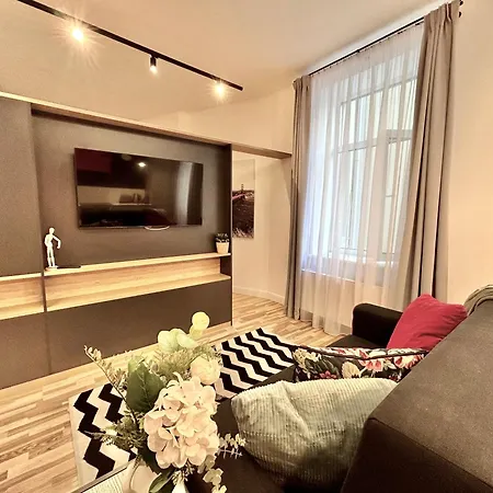 Harmony- Brand New & Cozy Very Center Of Apartment Riga